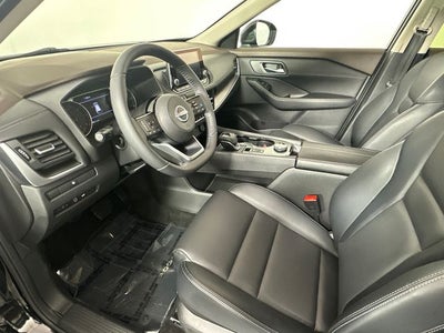 2023 Nissan Rogue SV Midnight Edition & Premium Package
