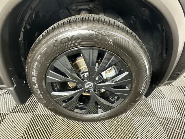 2023 Nissan Rogue SV Midnight Edition & Premium Package