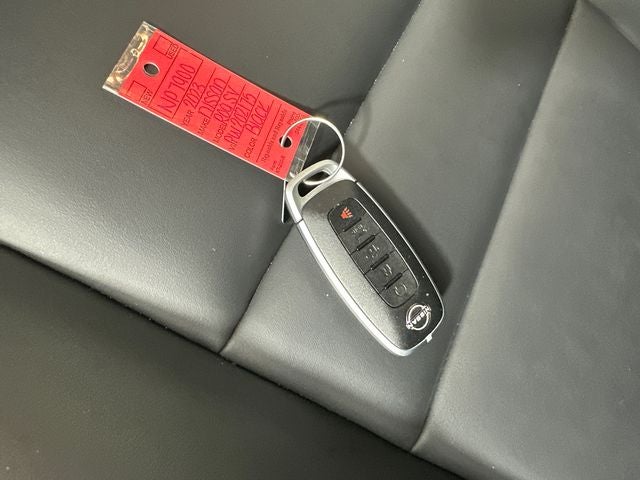 2023 Nissan Rogue SV Midnight Edition & Premium Package