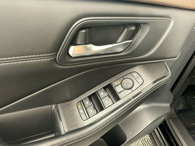 2023 Nissan Rogue SV Midnight Edition & Premium Package