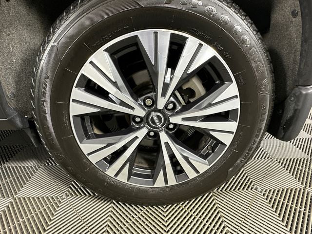 2023 Nissan Rogue SV Premium Package