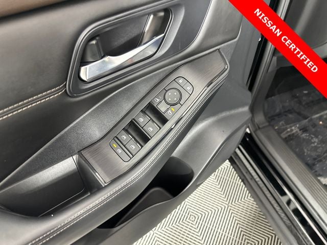 2023 Nissan Rogue SV Midnight Edition & Premium Package