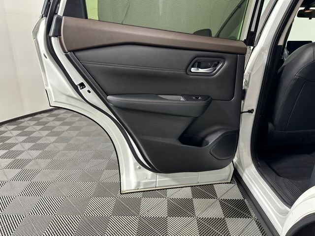 2023 Nissan Rogue SV Premium Package