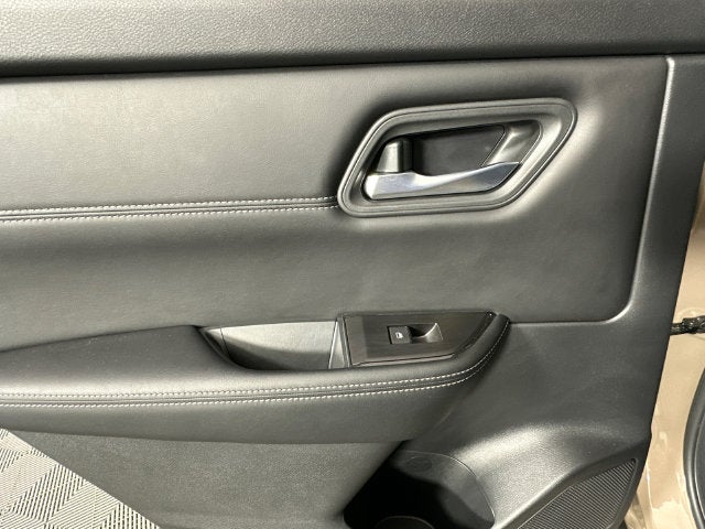 2024 Nissan Rogue SV Premium Package