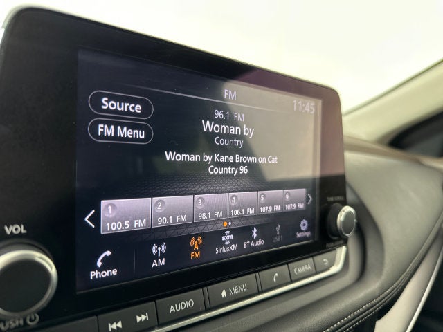 2023 Nissan Rogue SV Midnight Edition & Premium Package
