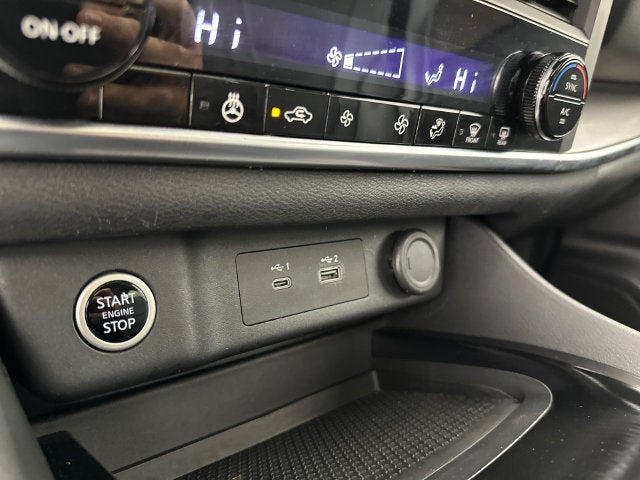 2023 Nissan Rogue SV Midnight Edition & Premium Package