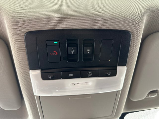 2023 Nissan Rogue SV Midnight Edition & Premium Package