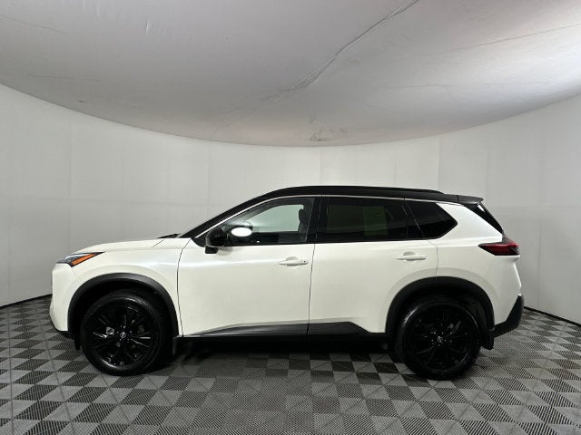 2023 Nissan Rogue SV Midnight Edition & Premium Package