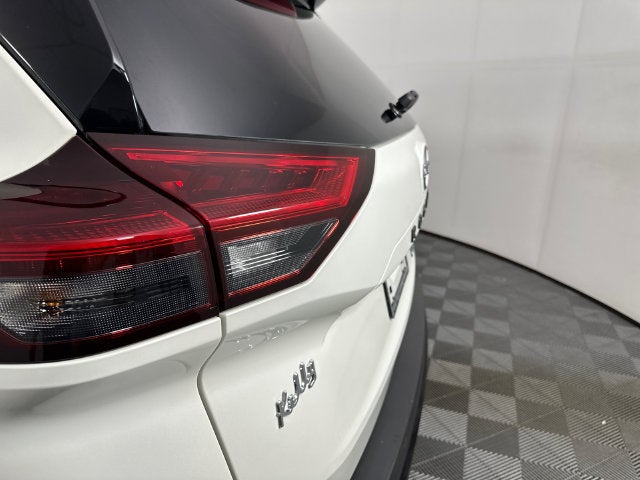 2023 Nissan Rogue SV Midnight Edition & Premium Package