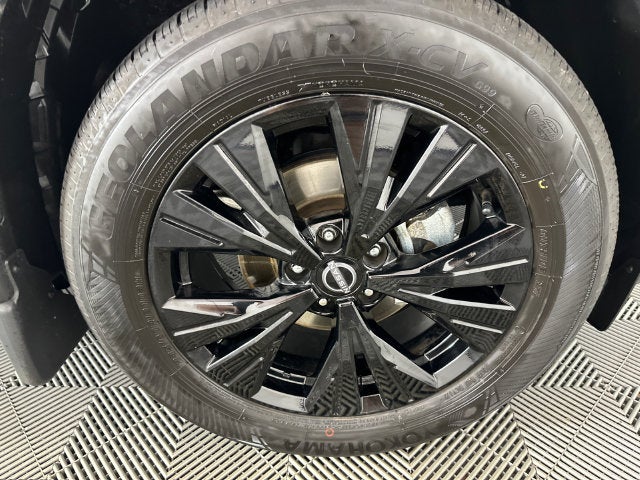 2023 Nissan Rogue SV Midnight Edition & Premium Package