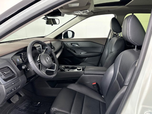 2023 Nissan Rogue SV Midnight Edition & Premium Package