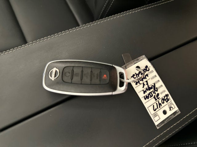 2023 Nissan Rogue SV Midnight Edition & Premium Package