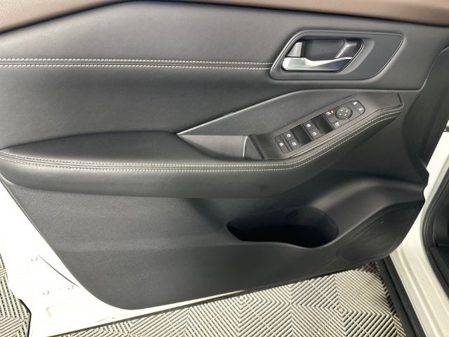 2023 Nissan Rogue SV Midnight Edition & Premium Package