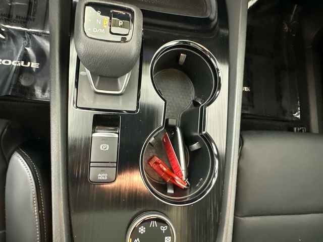 2023 Nissan Rogue SV Midnight Edition & Premium Package