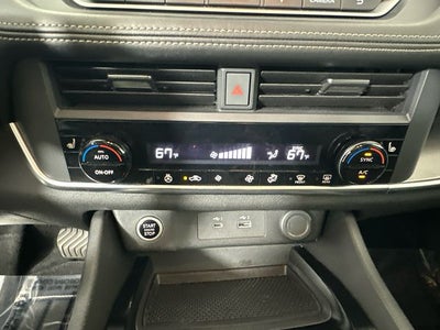 2023 Nissan Rogue SV Midnight Edition & Premium Package