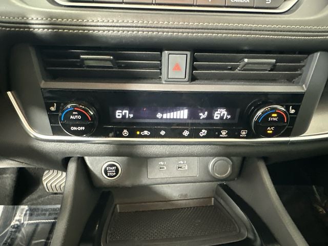 2023 Nissan Rogue SV Midnight Edition & Premium Package