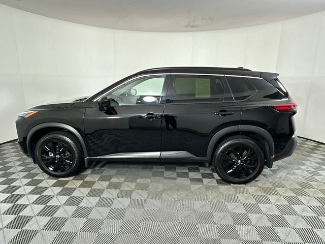 2023 Nissan Rogue SV Midnight Edition & Premium Package