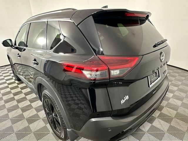 2023 Nissan Rogue SV Midnight Edition & Premium Package