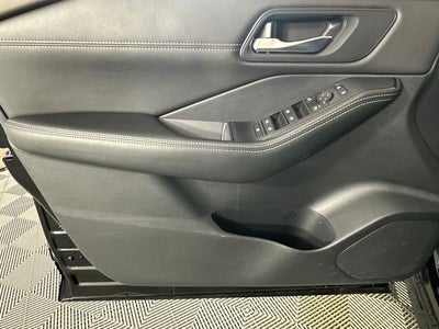 2023 Nissan Rogue SV Midnight Edition & Premium Package