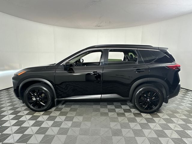 2023 Nissan Rogue SV Midnight Edition & Premium Package