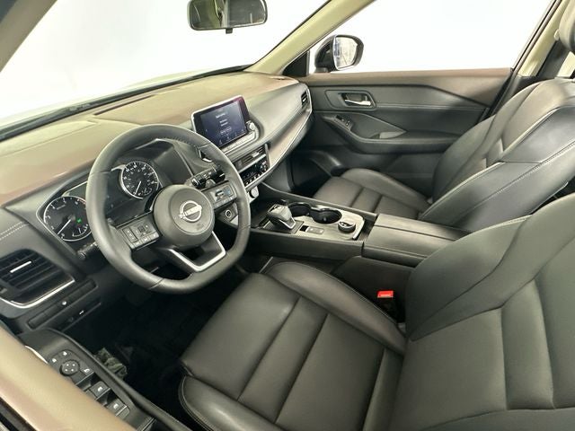 2023 Nissan Rogue SV Midnight Edition & Premium Package