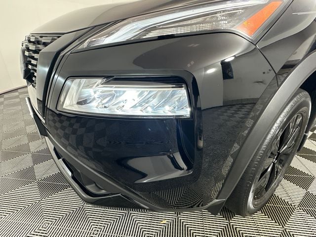 2023 Nissan Rogue SV Midnight Edition & Premium Package