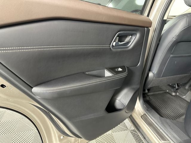 2022 Nissan Rogue Platinum Head-Up Display Package