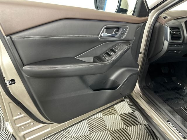 2022 Nissan Rogue Platinum Head-Up Display Package