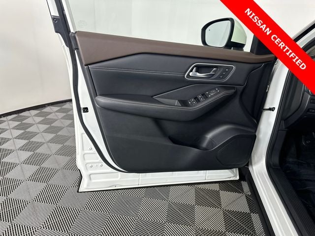 2023 Nissan Rogue Platinum Premium Package