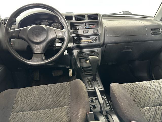 2000 Toyota RAV4 Base