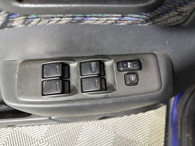2000 Toyota RAV4 Base