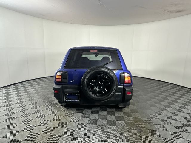 2000 Toyota RAV4 Base