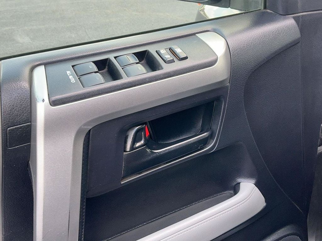 2013 Toyota 4Runner SR5