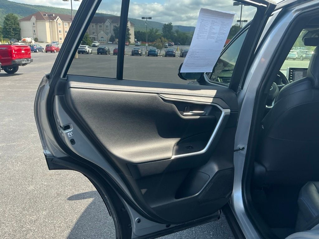 2020 Toyota RAV4 Hybrid XSE