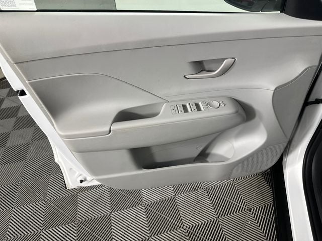 2024 Hyundai KONA SE