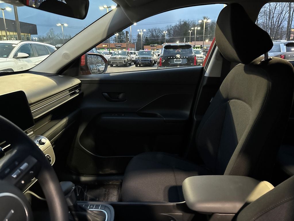 2026 Hyundai KONA SE