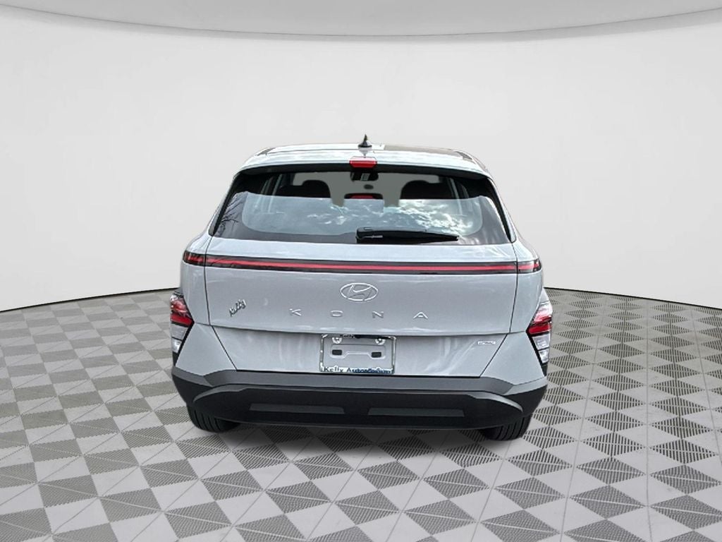 2026 Hyundai KONA SE