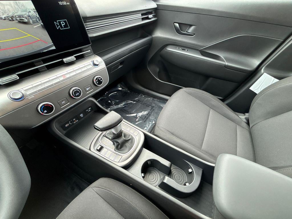 2026 Hyundai KONA SE