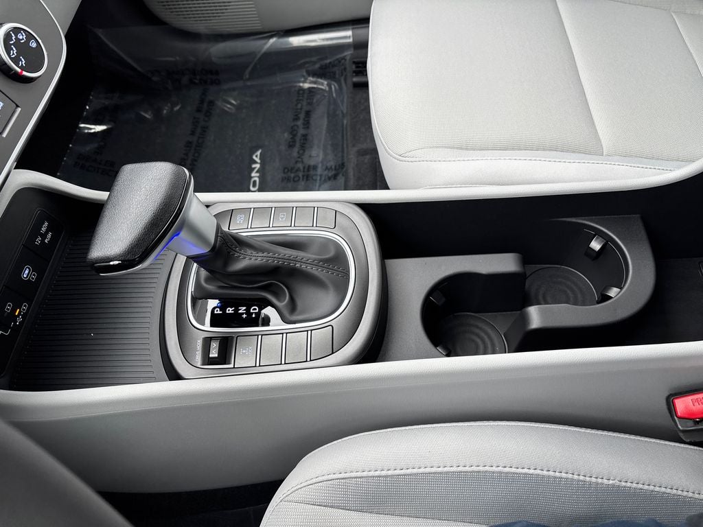 2026 Hyundai KONA SE