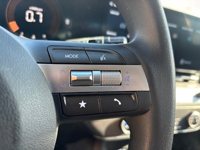 2025 Hyundai KONA SE