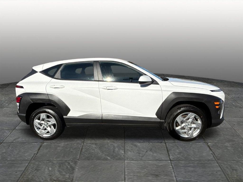 2025 Hyundai KONA SE
