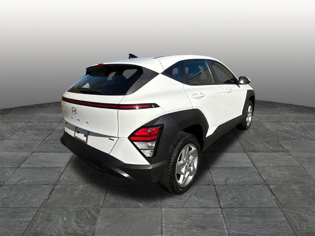 2025 Hyundai KONA SE