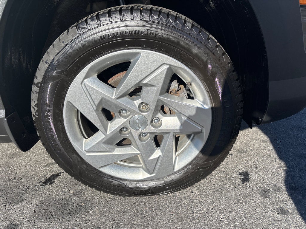 2025 Hyundai KONA SE