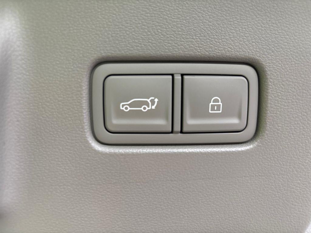 2026 Hyundai PALISADE HYBRID SEL 8 Passenger