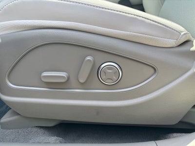 2027 Hyundai PALISADE SEL 7 Passenger