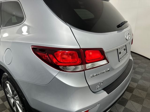 2018 Hyundai SANTA FE SE