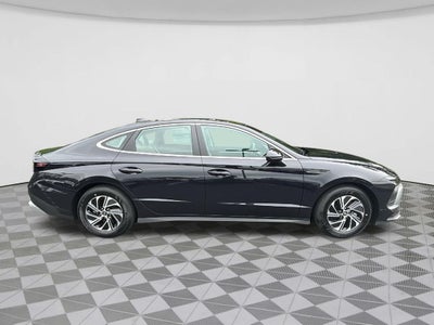 2026 Hyundai SONATA HYBRID Blue