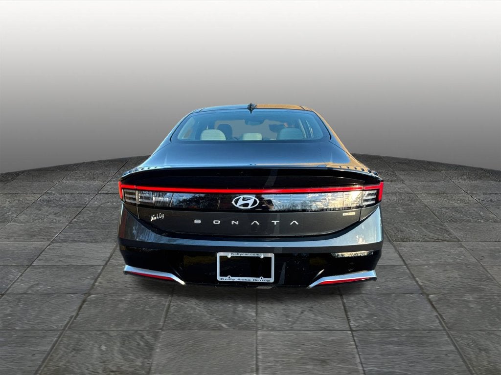 2027 Hyundai SONATA HYBRID SEL