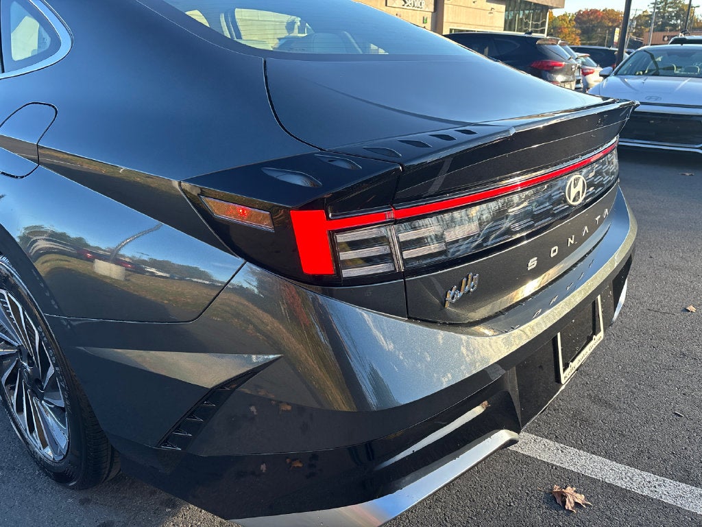 2027 Hyundai SONATA HYBRID SEL