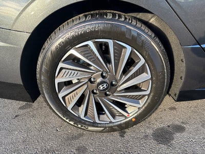 2027 Hyundai SONATA HYBRID SEL